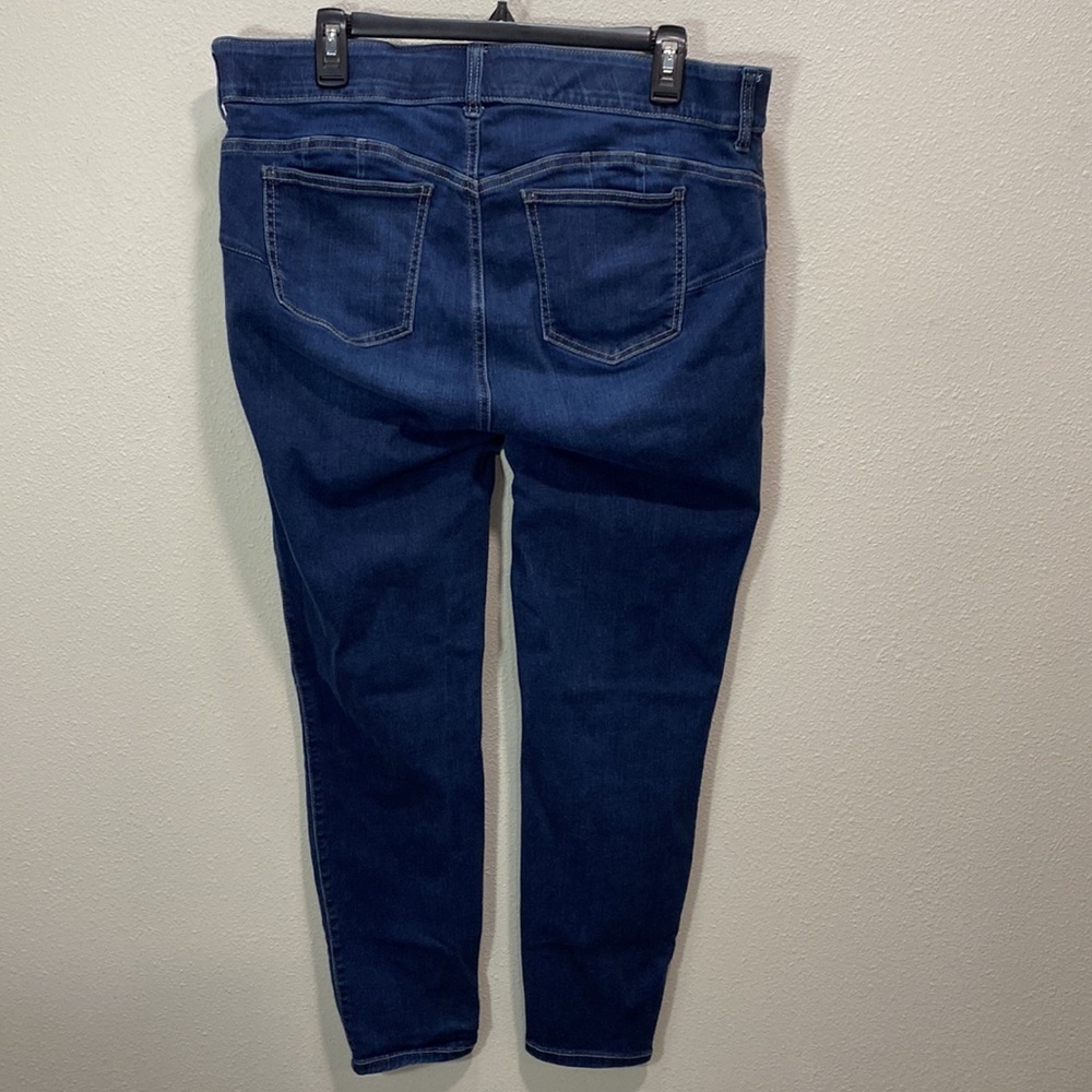 Torrid jeans premium short‎ - Picture 4 of 8